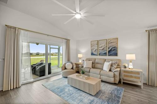 Dog-Friendly Coastal Cottage - Golf Cart