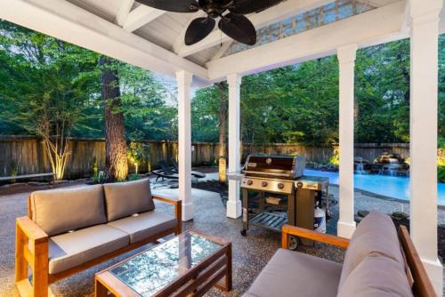 Unique Mid century modern in The Woodlands