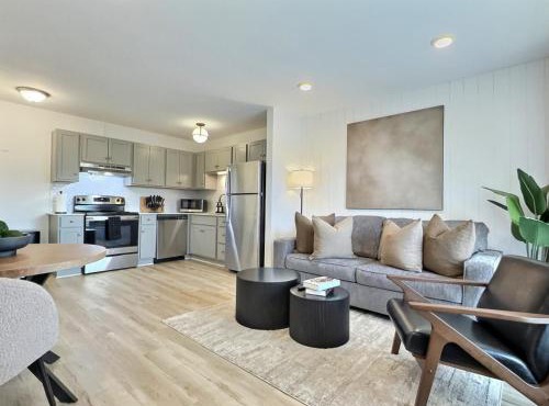 Serene Stay, Free Parking, Near Downtown Hotspots