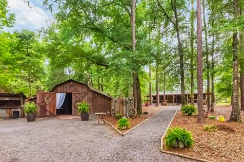 30-Acre Oasis w/Private Pond Near Big Creek Lake