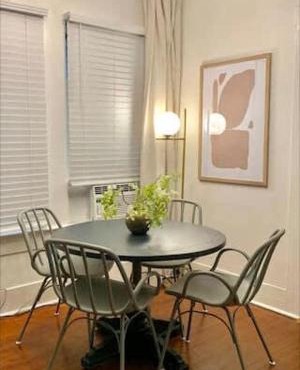 4BR Downtown Lafayette-Garden Parking Walk to Arts District