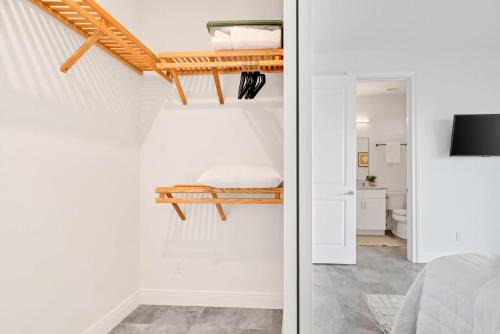 Ponce Inlet Surf Villa- Steps to beach with pool and spa!