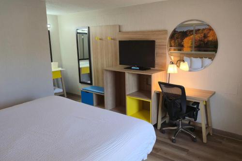 Days Inn by Wyndham Scottsboro AL