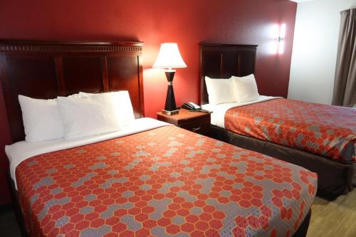 Econo Lodge Inn & Suites Evergreen