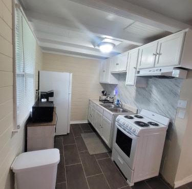 Lazy Oaks Resort Cottages
