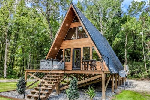 Breathtaking Luxurious A-Frames with Hot-Tub in Louisiana