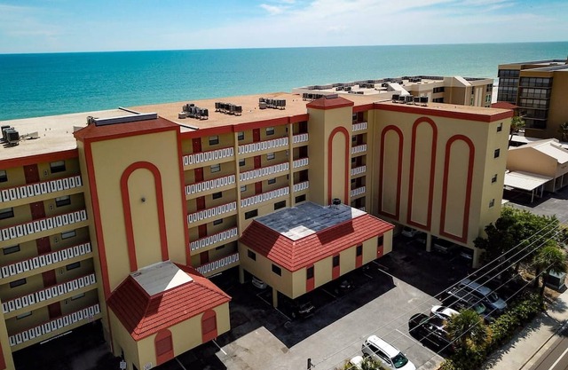 Fantastic Beachfront Resort. Roomy and Comfortable. Take a Stroll along Beach or Lounge at the Pool.