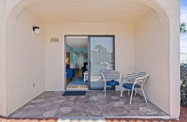 Poolside 2BR Condo in Oceanfront Resort - Sleeps 6, Steps to Beach