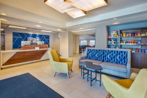 Holiday Inn Express Fremont Hotel 
