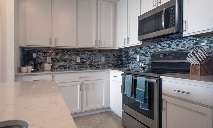 Navarre Condo | Breathtaking view from the 2nd floor to the Manatee River!